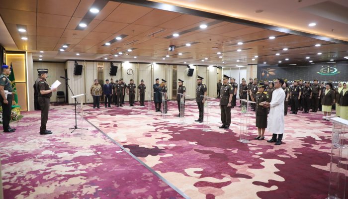 Jaksa Agung Lantik Jaksa Agung Muda Pembinaan dan Staf Ahli, Tekankan Integritas dan Penguatan Institusi