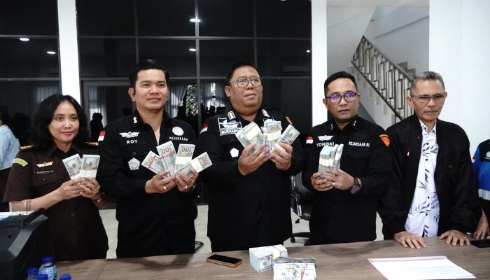Kejati Kepri Terima Pengembalian Kerugian Keuangan Negara Sebesar $272.497 dalam Perkara Tipikor PNBP