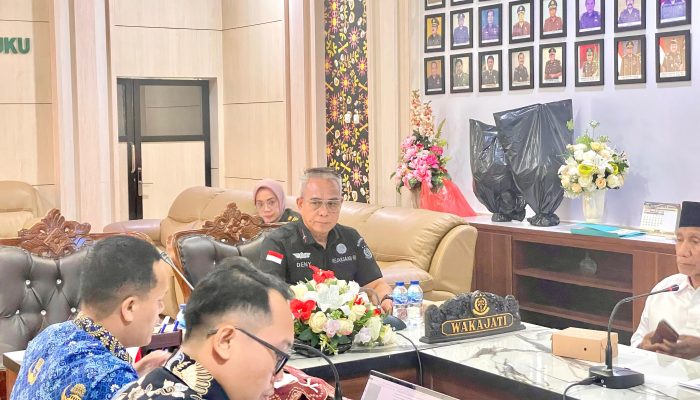 Wakajati Pimpin Rapat Pakem, Cegah Aliran Sesat di Maluku