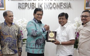 Bertemu Bupati Sumbawa Barat, Wamen Viva Yoga: Lahan dan Kawasan Transmigrasi untuk Kesejahteraan Rakyat