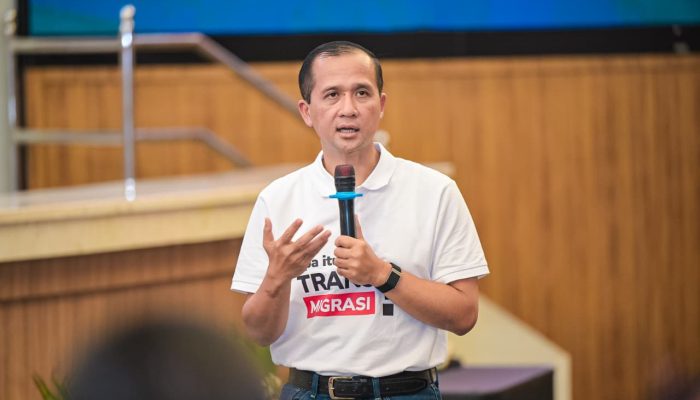 Kuliah Umum di Undip, Mentrans Ajak Anak Muda Turun Langsung Ke Lapangan Untuk Wujudkan Kawasan Transmigrasi Sebagai Pusat Pertumbuhan Ekonomi