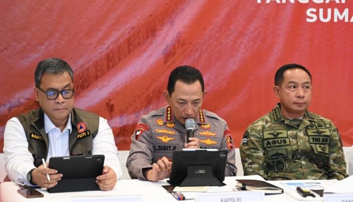 Tetap Siaga di Tengah Operasi Nataru,  Kapolri Kerahkan 11.625 Personel Polri untuk Percepat Penanganan Bencana di Sumatra
