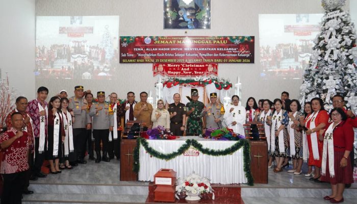 Pastikan Keamanan Ibadah Natal, Kapolda Sulteng Tinjau Langsung Pengamanan Gereja di Kota Palu