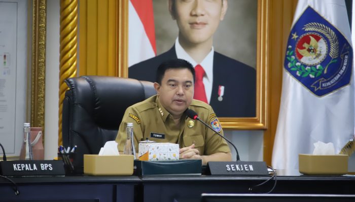 Sekjen Kemendagri Dorong Percepatan Penyaluran Bantuan Pascabencana