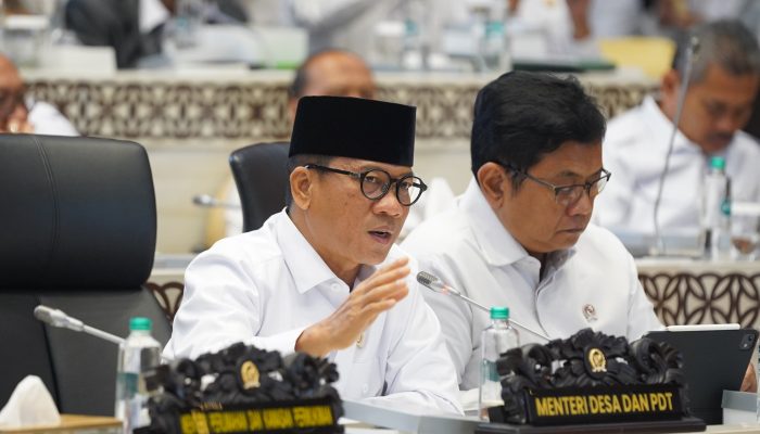 Pemulihan Pasca Bencana di Pulau Sumatera, Mendes Yandri Alokasikan Dana Desa untuk Bangun Rumah di Wilayah Terdampak