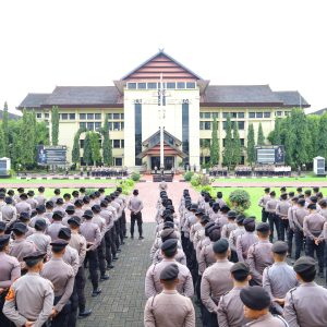 Kapolda Sulsel Pimpin Apel Gabungan Personel Polda Sulsel, Tegaskan Dukungan terhadap Keputusan Kapolri