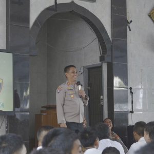 Cegah Bullying Sejak Dini, Satbinmas Polres Gowa Edukasi Pelajar SMA Negeri 19 Gowa