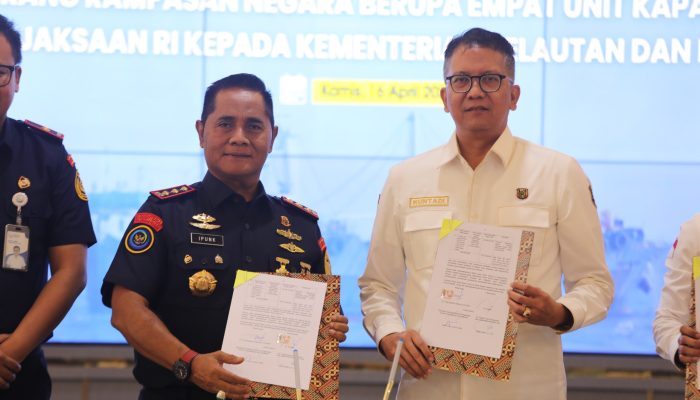Perkuat Sinergi Penegakan Hukum, Badan Pemulihan Aset Kejaksaan RI Serah Terimakan 4 Kapal BMN yang Berasal dari BRN Kepada KKP