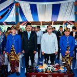 Kenakan Baju Adat Sasak, Mendes Hadiri HUT ke-68 Lombok Barat