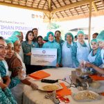 Ketum TP PKK Tri Tito Karnavian Puji Produk Lokal Unggulan Minyak Kemiri Kabupaten Belu