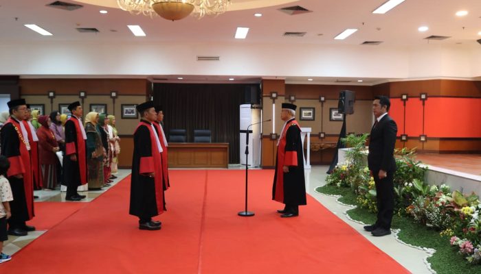 Pengadilan Tinggi Jakarta Gelar Wisuda Purnabakti dan Pelepasan Hakim Tinggi