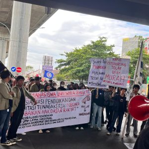 Aliansi Mahasiswa Wira Bhakti Menggugat: Pendidikan Jadi Komoditas, Buruh Kian Tertindas