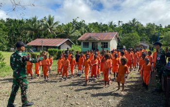 Peringati Hari Pendidikan Nasional, Satgas Swasembada Yonif 643/Wns Koops TNI Habema Gelar Rangkaian Kegiatan di SD Inpres Kibay